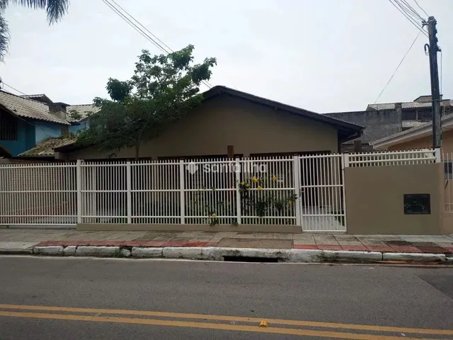 Imagem: Casa com 4 Dormitórios À Venda, 204 M²