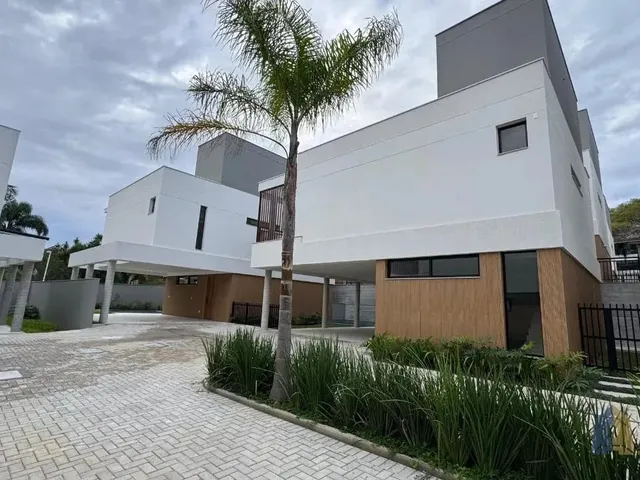 Imagem 15: Excelente Casa com 3 Suítes a 30 Metros da Praia do Cacupé - Florianópolis/Sc