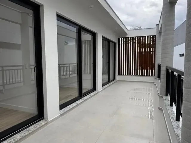 Imagem 9: Excelente Casa com 3 Suítes a 30 Metros da Praia do Cacupé - Florianópolis/Sc