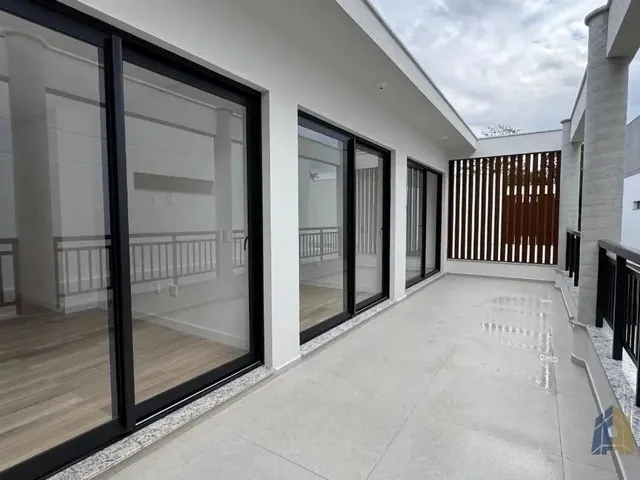 Imagem 10: Excelente Casa com 3 Suítes a 30 Metros da Praia do Cacupé - Florianópolis/Sc