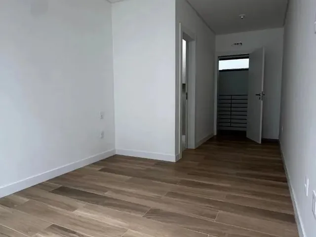 Imagem 12: Excelente Casa com 3 Suítes a 30 Metros da Praia do Cacupé - Florianópolis/Sc