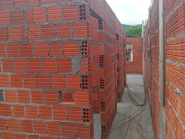 Imagem 2: Vendo Casa em Construção