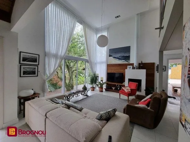 Imagem: Casa em Sambaqui