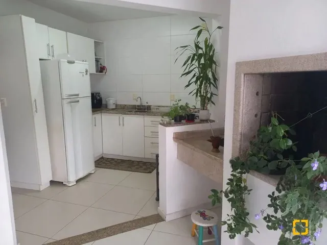 Imagem 6: Brognoli Vende - Casa com 4 Edícula em Canasvieiras