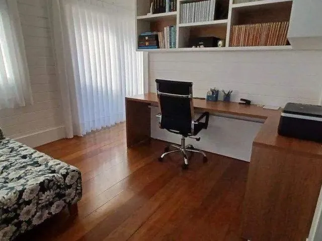 Imagem 6: Casa - À Venda com 3 Dormitórios, Sendo 2 Suítes, Piscina, Churrasqueira - Venda