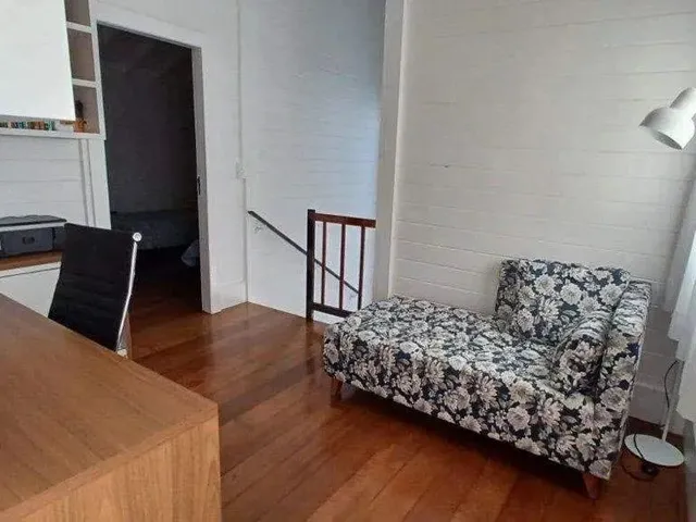 Imagem 3: Casa - À Venda com 3 Dormitórios, Sendo 2 Suítes, Piscina, Churrasqueira - Venda