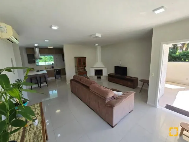 Imagem 2: Brognoli Vende: Casa em Condomínio, 04 Dormitórios, Sendo 03 Suítes e 01