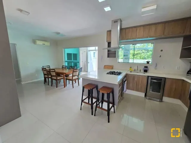 Imagem 10: Brognoli Vende: Casa em Condomínio, 04 Dormitórios, Sendo 03 Suítes e 01