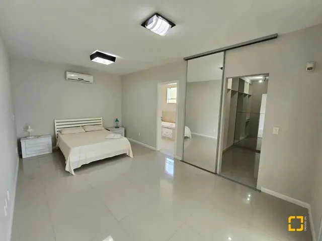 Imagem 8: Brognoli Vende: Casa em Condomínio, 04 Dormitórios, Sendo 03 Suítes e 01