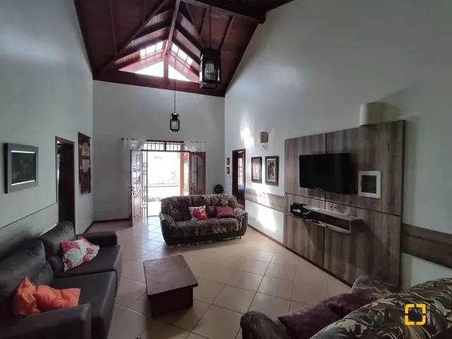 Imagem 15: Brognoli Vende - Casa Residencial com 7 Dormitórios, Sendo 5 Suítes - Canasvieiras