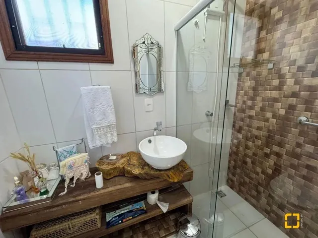 Imagem 9: Casa À Venda em Jurerê - Florianópolis | 4 Suítes | Piscina