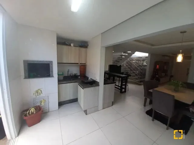 Imagem 11: Casa com Três Dormitórios Rio Vermelho Florianópolis