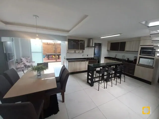 Imagem 12: Casa com Três Dormitórios Rio Vermelho Florianópolis