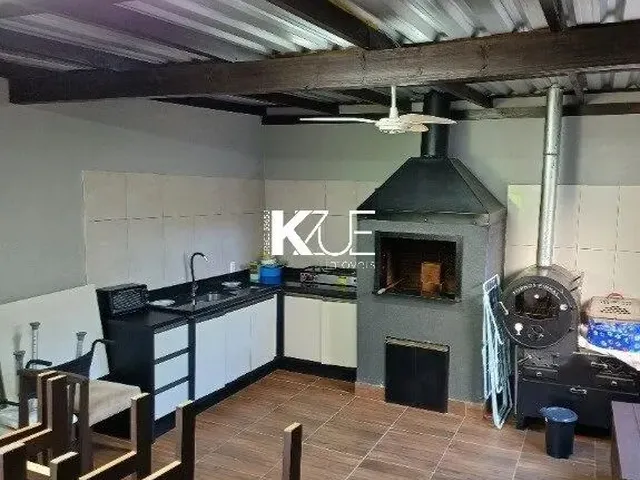 Imagem 4: Casa a Venda com 3 Dormitórios Sendo 1 Suíte em Canasvieiras!
