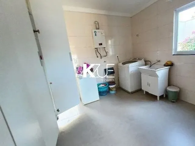Imagem 2: Casa a Venda com 3 Dormitórios Sendo 1 Suíte em Canasvieiras!