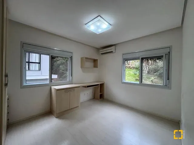 Imagem 12: Apartamento com 3 Suítes e 2 Vagas em Jurerê - Florianópolis