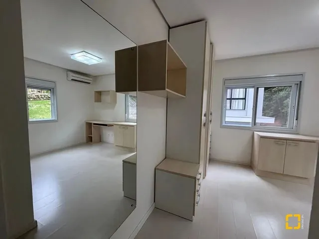 Imagem 3: Apartamento com 3 Suítes e 2 Vagas em Jurerê - Florianópolis