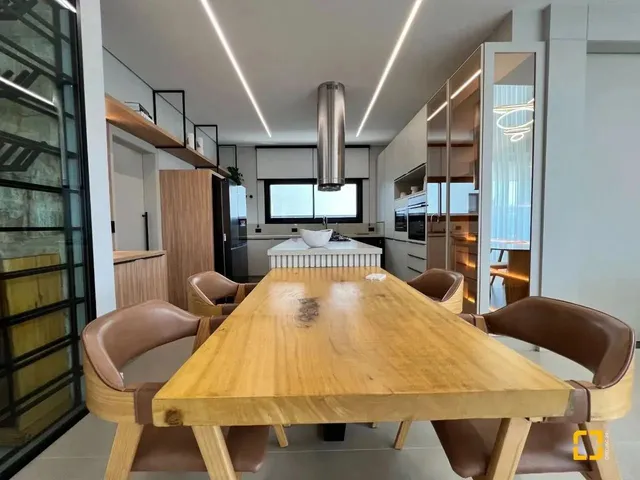 Imagem 10: Casa com 4 Quartos Praia dos Ingleses