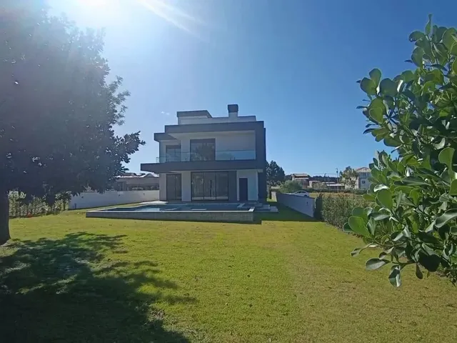 Imagem 4: Casa 4 Quartos na Praia dos Ingleses