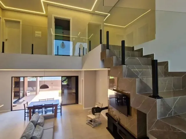 Imagem: Casa Alto Padrão com 228 M² de Área Construída