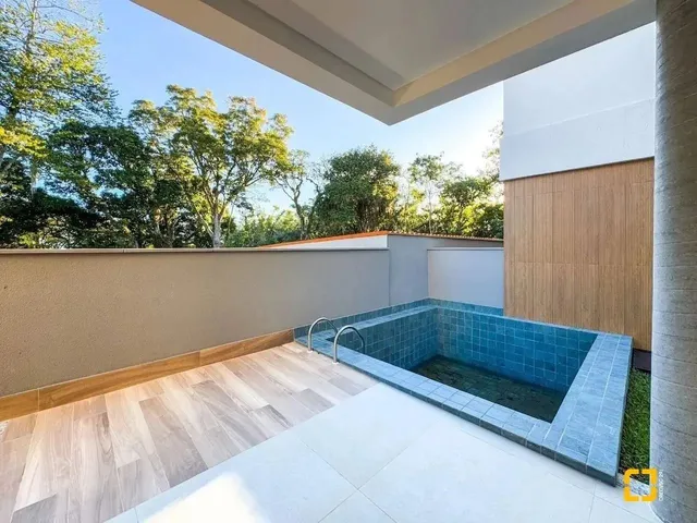 Imagem 12: Casa Nova em Condomínio - 3 Suítes - Pátio Piscina - Cacupé - Florianópolis - Sc