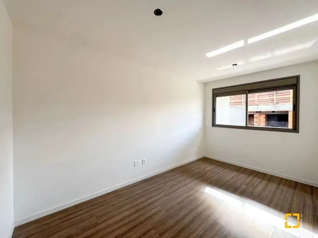 Imagem 13: Apartamento - 2 Dormitórios, Sendo 1 Suíte, Sacada Churrasqueira - 1 Vaga - 1 Hobby Box