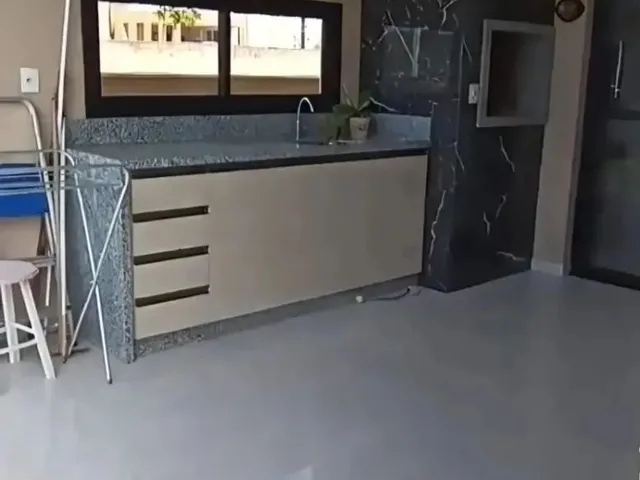 Imagem 2: Casa À Venda em Condomínio - Conforto, Espaço e Funcionalidade!