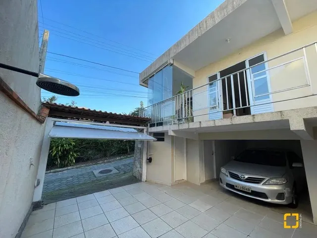 Imagem 5: Casa em Santinho. Churrasqueira, Acomodam 10 pessoas, 225m² de...
