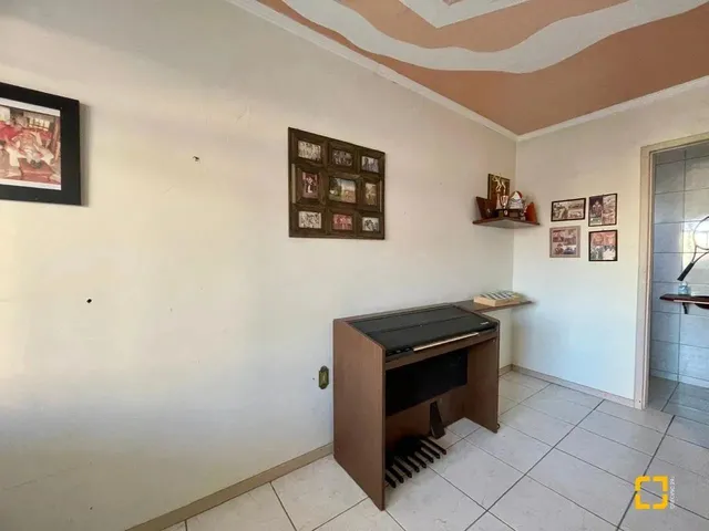 Imagem 2: Casa em Santinho. Churrasqueira, Acomodam 10 pessoas, 225m² de...