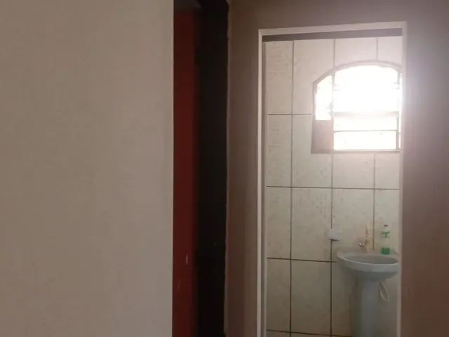 Imagem 11: Casa 2 Quartos com Ponto de Comercio .Ágio 100 Mil. Prestação Valor 792.00 Reais