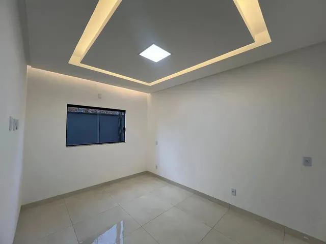 Imagem 10: Casa Térrea de Rua Senador Canedo Casa de Rua com 3 Quarto(S) e 4 Banheiro(S) À Venda