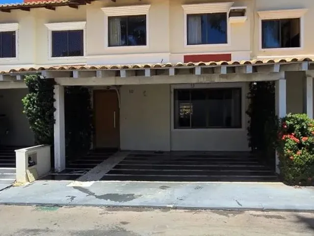 Imagem: Sobrado À Venda no Jardim Planalto