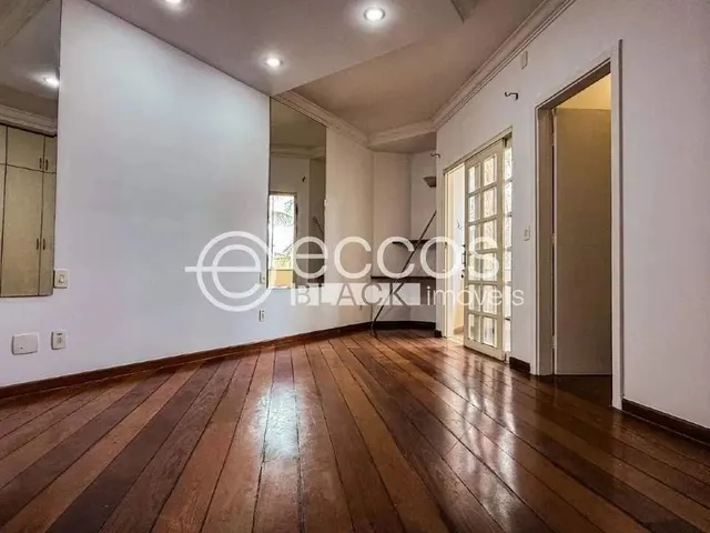 Imagem 13: Casa À Venda, 4 Quartos, 3 Suítes, 4 Vagas, Morada da Colina - Uberlândia/Mg