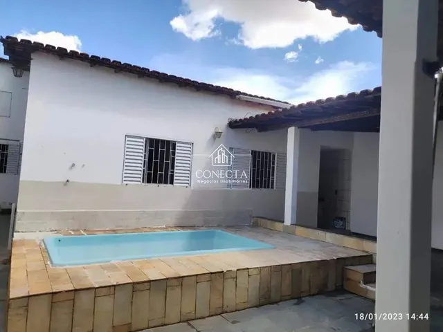 Imagem: Casa À Venda em Uberlândia - 3 Quartos