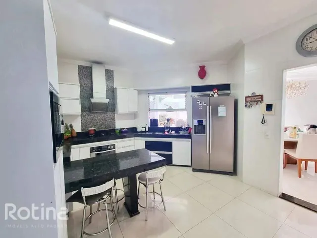 Imagem 2: Casa À Venda, 4 Quartos, Morada da Colina - Uberlândia/Mg - Rotina Imobiliária
