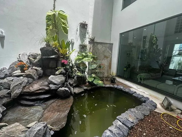 Imagem: Sobrado À Venda no Bairro São Lourenço