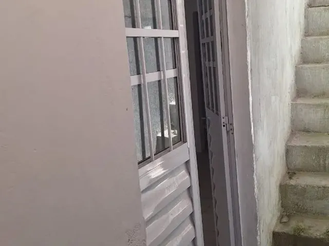 Imagem 5: Casa 2/4 + Duas Salas Comerciais