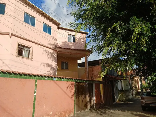 Imagem: Duas Casas com Piscina Troca o Carro Casa