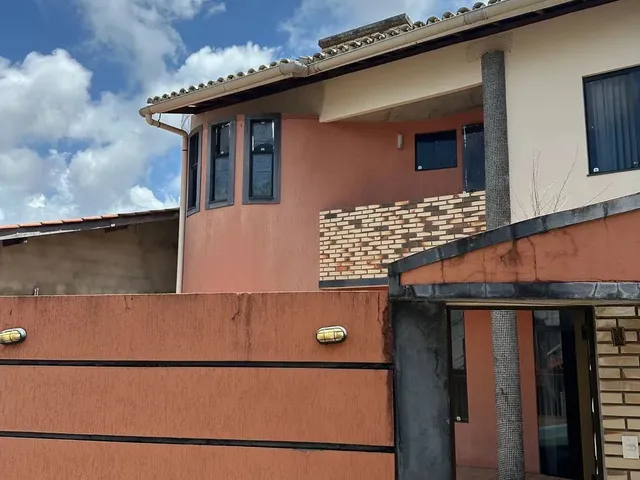 Imagem: Casa com 4/4 com 4 Suites