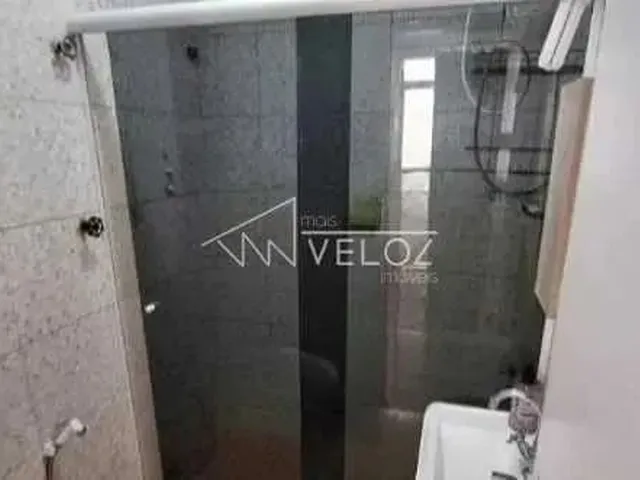 Imagem: Apartamento - / Residencial / Glória