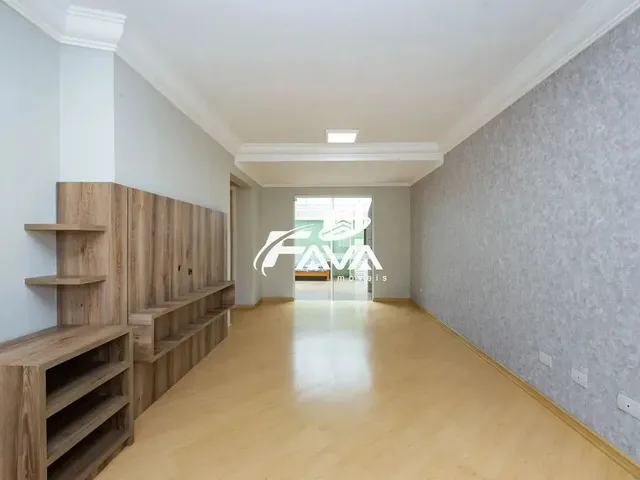 Imagem 4: Sobrado Triplex 3 Quartos Sendo 1 Suíte, 2 Vagas de Garagem no santa Felicidade