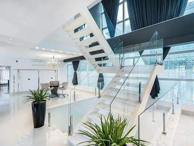 Imagem: Sobrado com 751M² 4 Quartos, À Venda