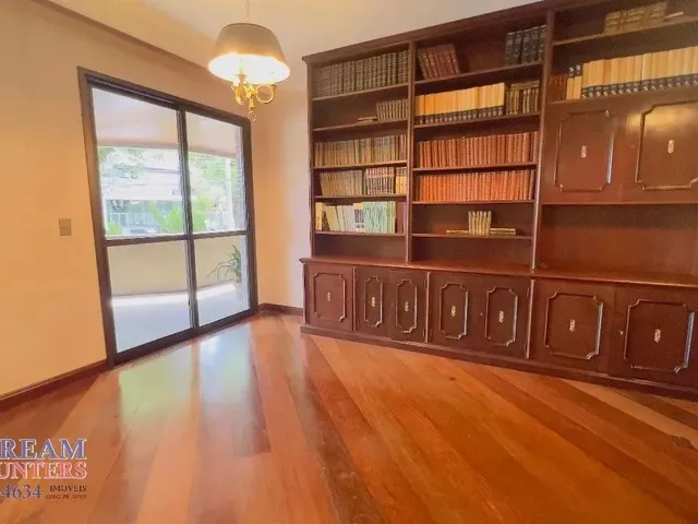 Imagem 12: Apartamento Clássico, com 474M² Privativos, 4 Quartos, 3 Vagas de Garagem, no Bairro