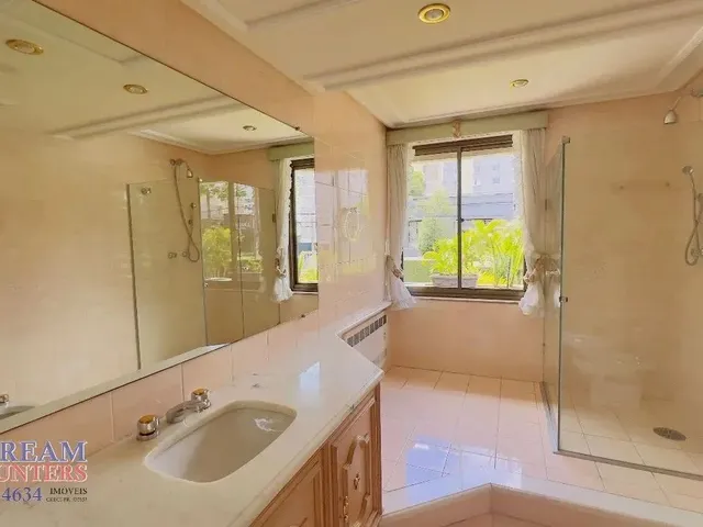 Imagem 10: Apartamento Clássico, com 474M² Privativos, 4 Quartos, 3 Vagas de Garagem, no Bairro