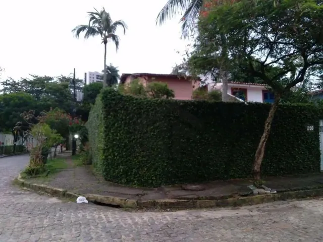 Imagem 1: Casa Residencial Ou Comercial de 237M² À Venda, com 4 Quartos Suítes, Localizada No