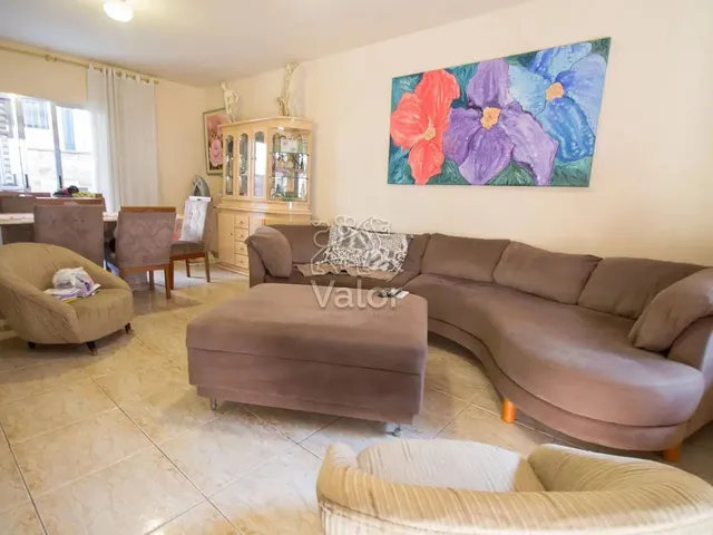 Imagem 6: Casa Térrea Ampla no Mercês 4 Quartos, Suíte e Espaço para Home Office