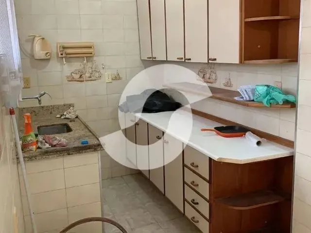 Imagem 2: Imóvel para Venda Tem 78 Metros Quadrados com 2 Quartos em São Francisco - Niterói - Rj