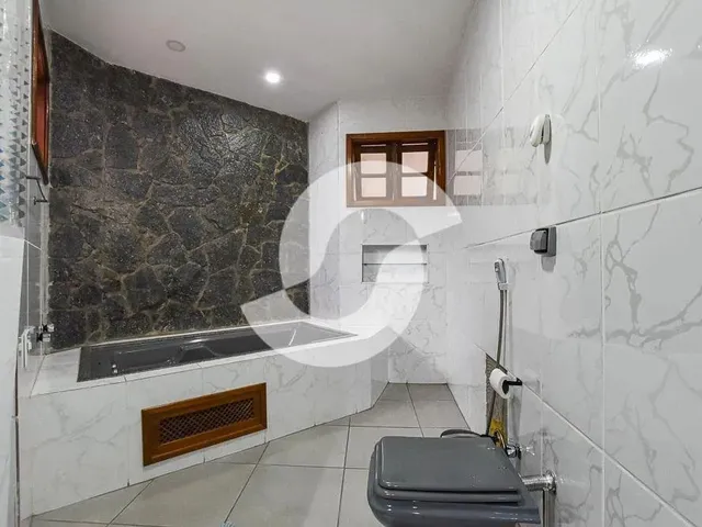 Imagem 13: Imóvel para Venda Tem 450 Metros Quadrados com 4 Quartos em Vila Progresso - Niterói