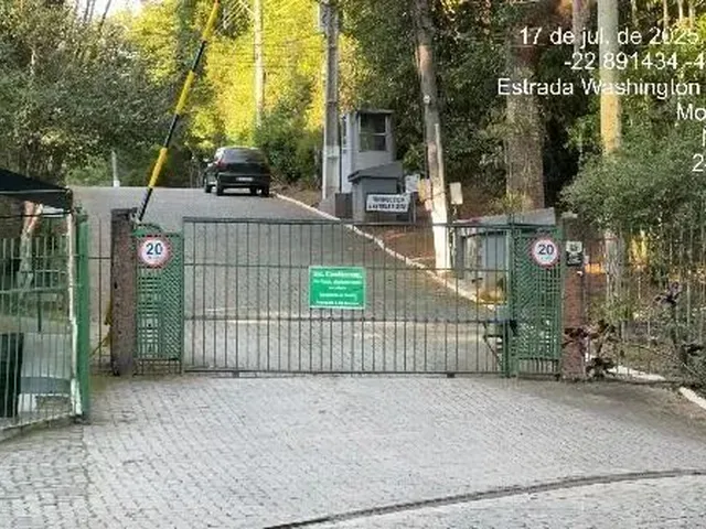 Imagem: A casa possui 3 Dormitórios, 2 Banheiros, 229m² de Área,