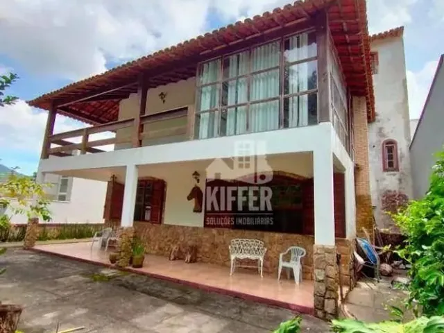 Imagem: Casa com 3 Dormitórios À Venda, 300 M²